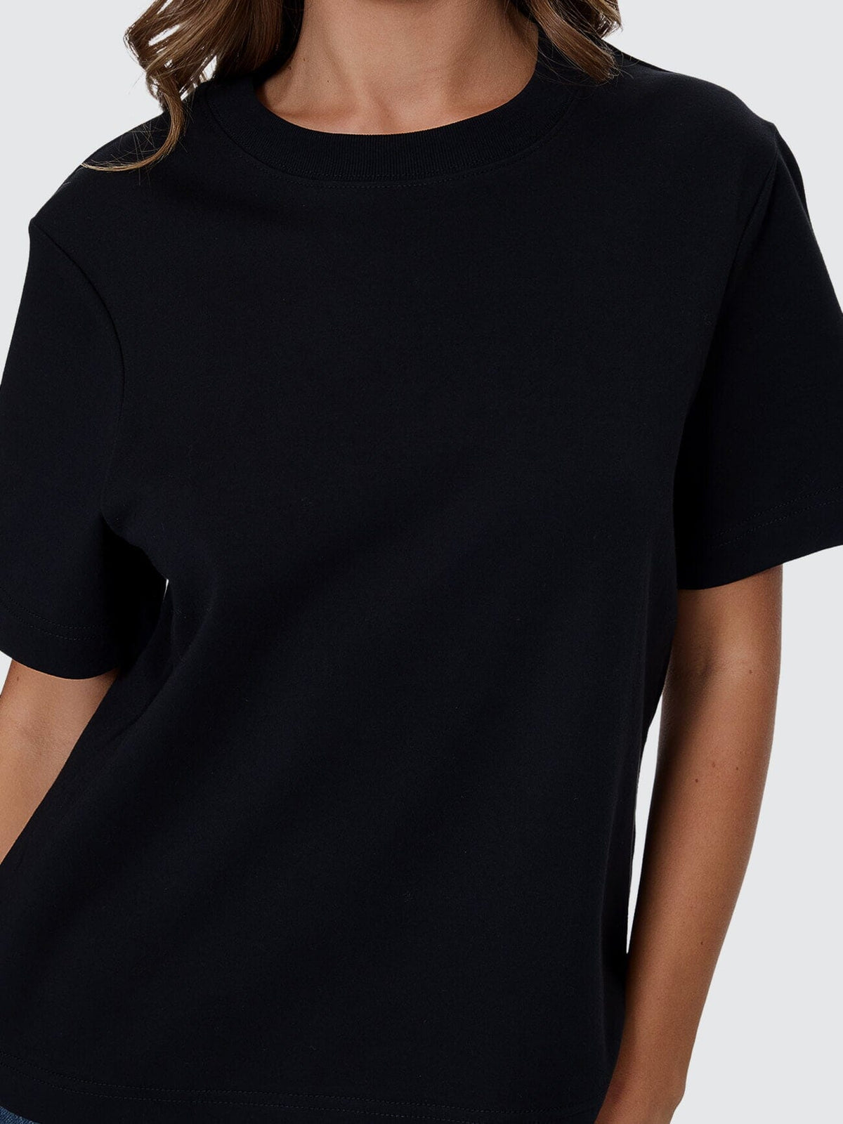 Essential Tee - Black