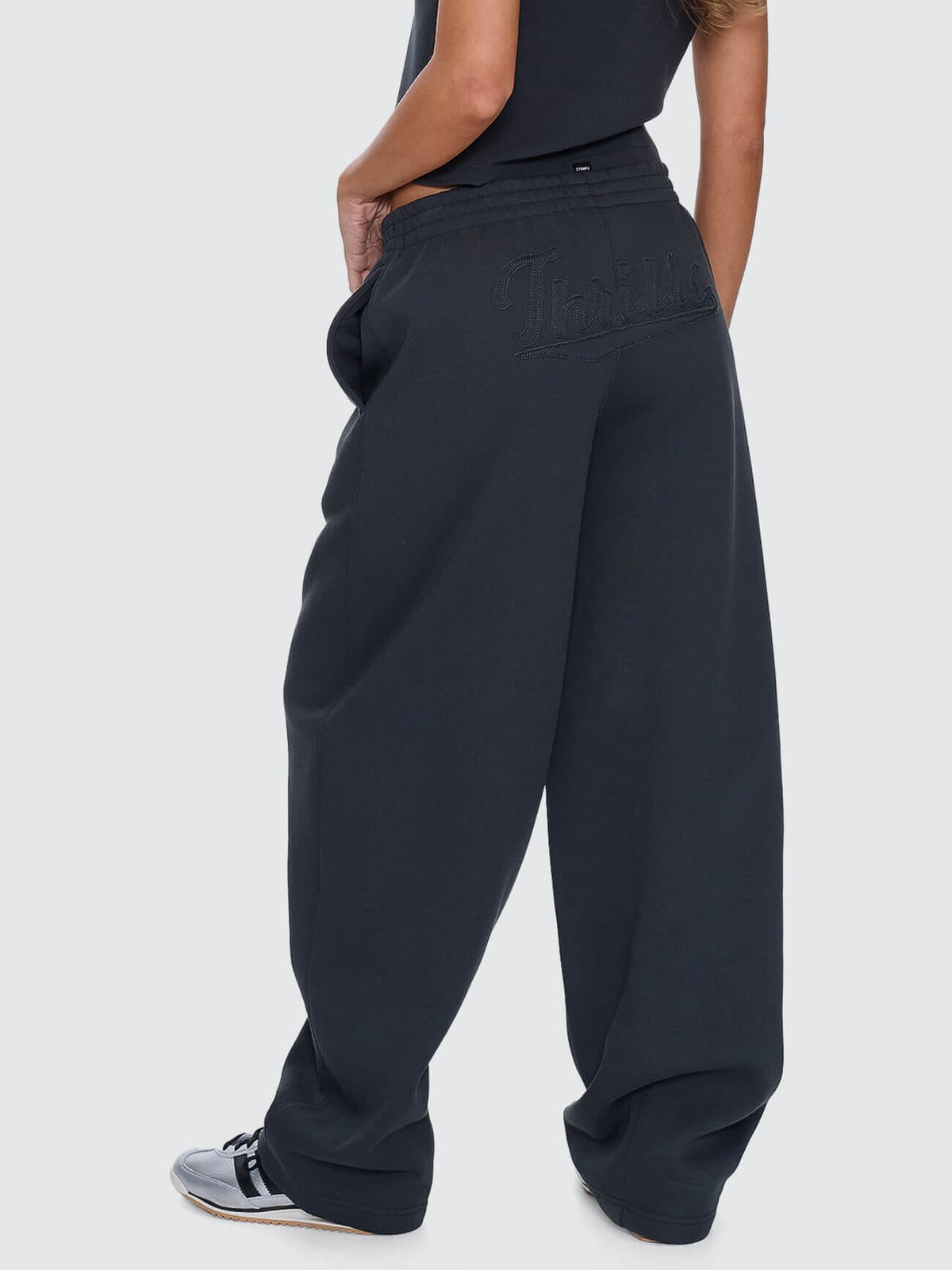 Playmaker Track Pant - Carbon